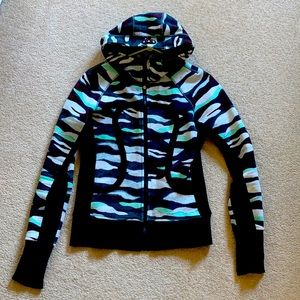 GUC lululemon scuba hoodie size 6